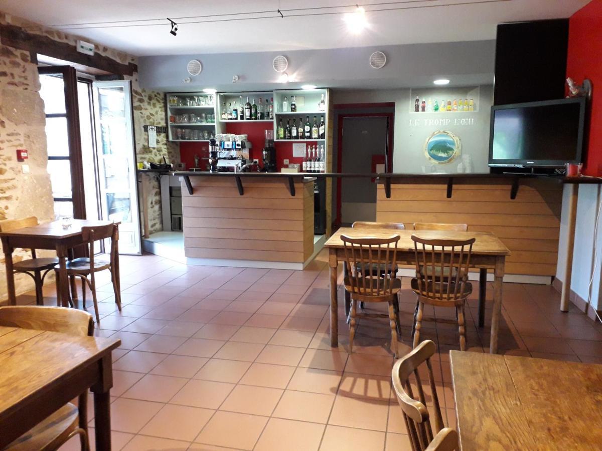 Le Tromp' L'Oeil Acomodação com café da manhã Vitrac  Exterior foto